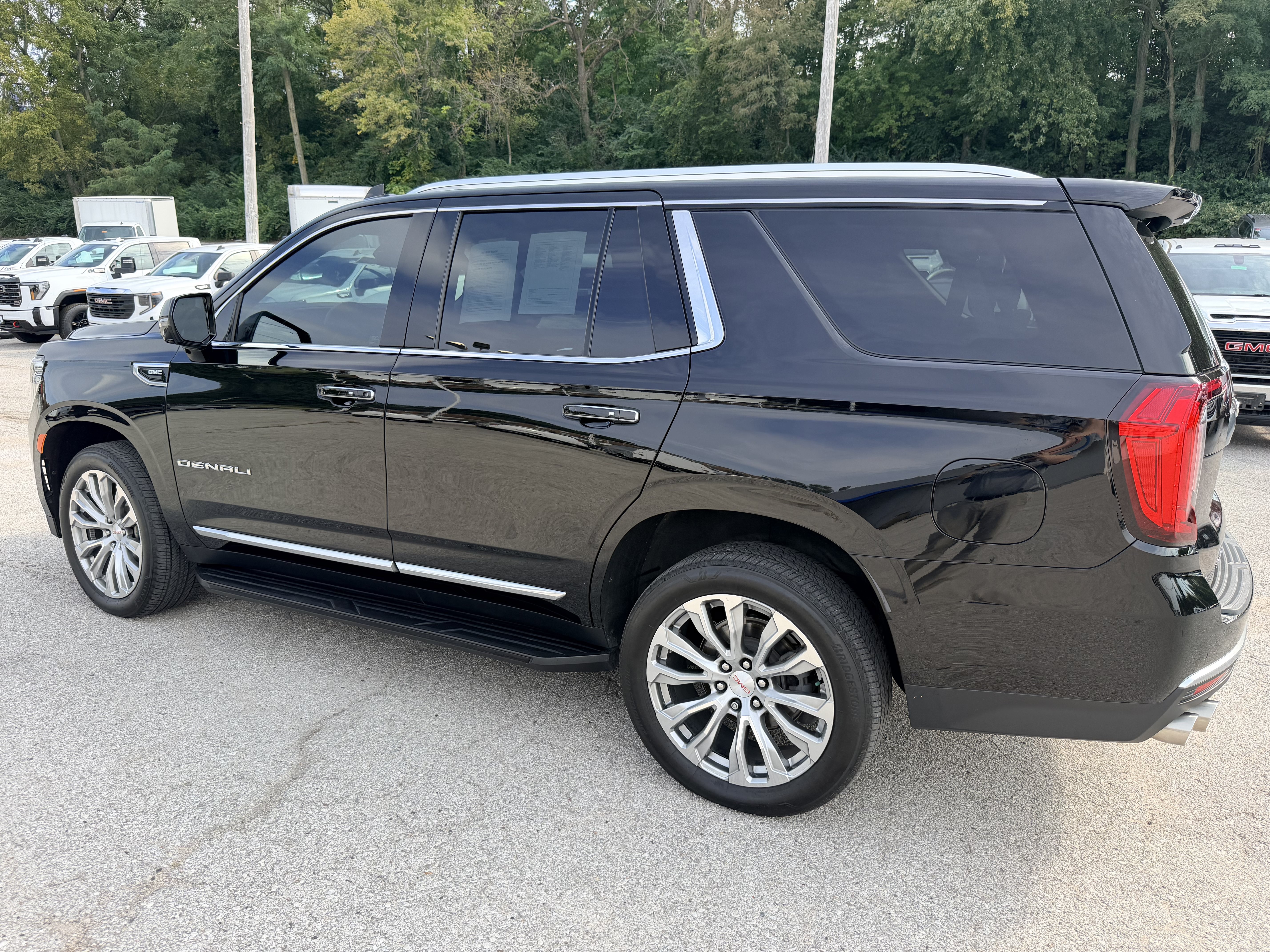 Used 2022 GMC Yukon Denali AWD/4WD image 5