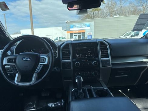 Used 2015 Ford F150 Lariat w/ Equipment Group 502A Luxury image 10