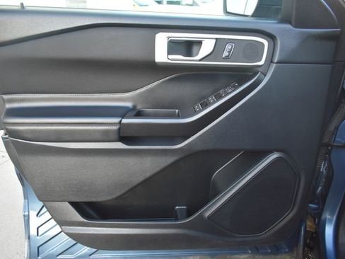 Used 2020 Ford Explorer XLT w/ Comfort Package image 17