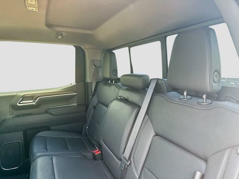 Used 2023 GMC Sierra 1500 SLT AWD/4WD image 22