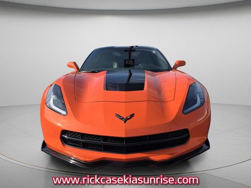 Used 2019 Chevrolet Corvette Stingray Coupe RWD image 3