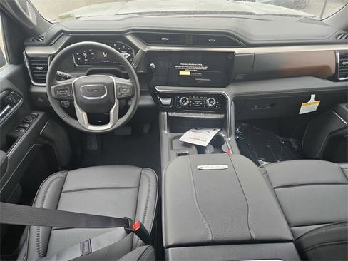New 2026 GMC Sierra 3500 Denali w/ Denali Reserve Package image 9