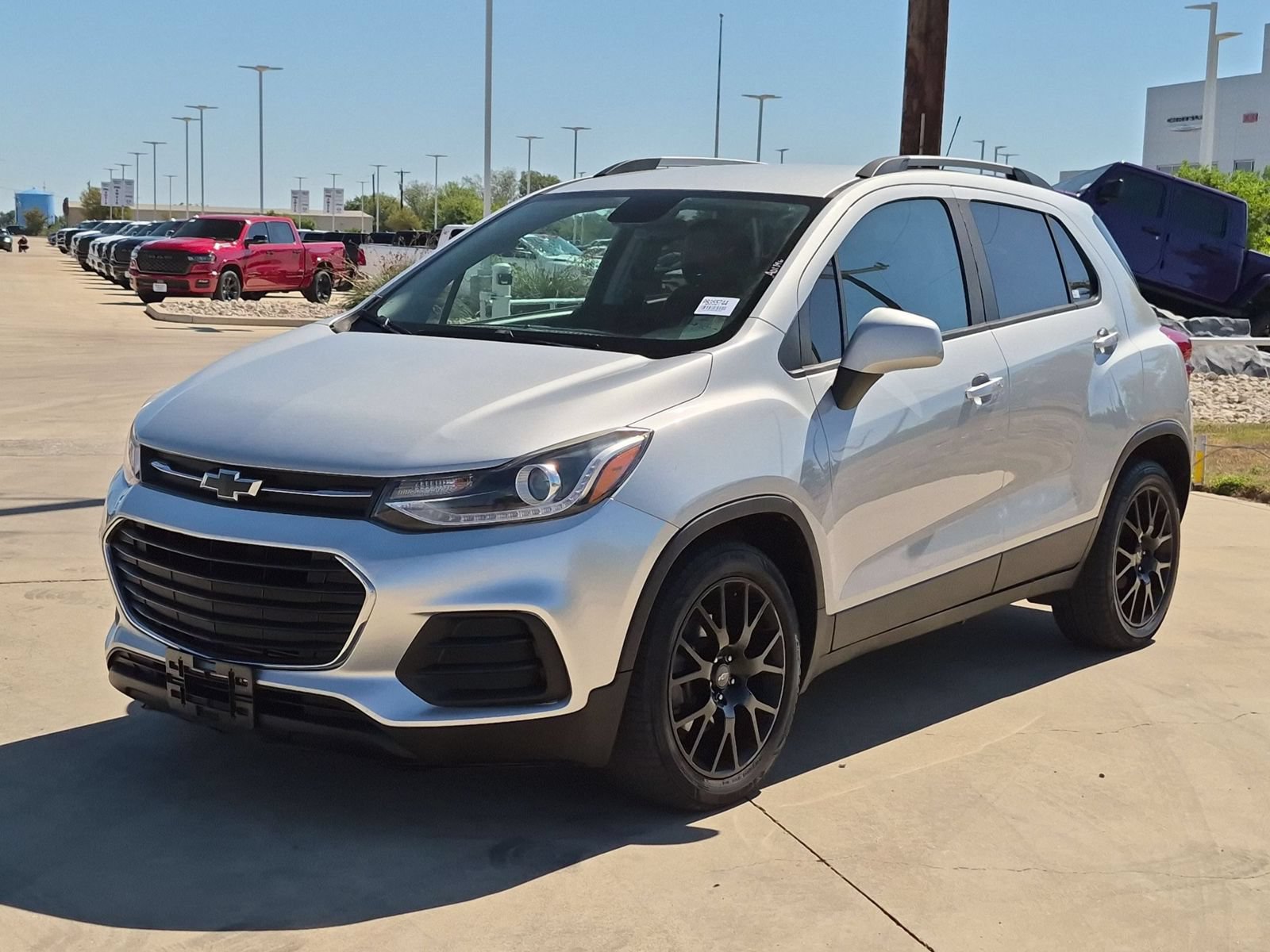 Used 2021 Chevrolet Trax LT w/ Sport Edition FWD image 7