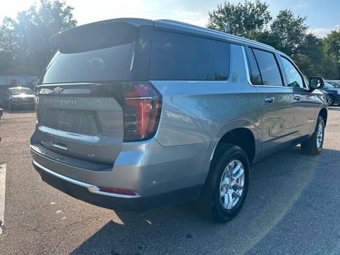 Used 2025 Chevrolet Suburban LT AWD/4WD image 5