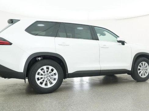 New 2026 Toyota Grand Highlander XLE image 24