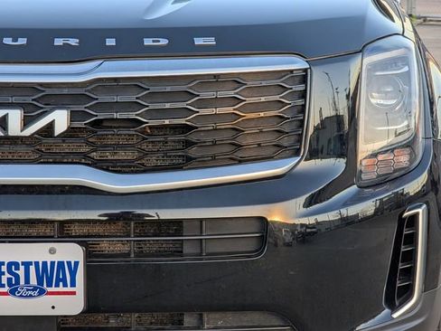 Used 2022 Kia Telluride S image 9