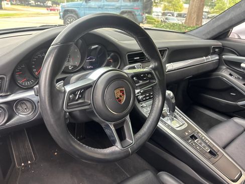 Used 2017 Porsche 911 Carrera S RWD image 6