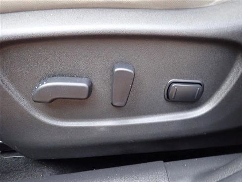 Used 2017 Nissan Rogue Sport SV w/ SV Premium Package image 11