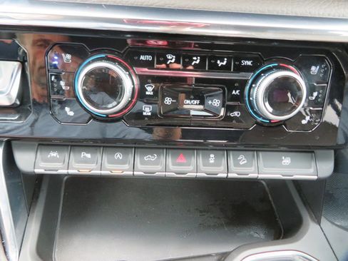 Used 2024 GMC Sierra 1500 Denali w/ Technology Package image 37