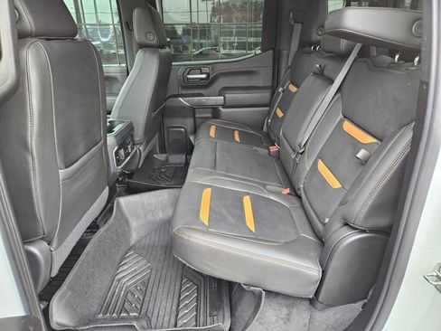 Used 2020 GMC Sierra 1500 AT4 w/ Technology Package AWD/4WD image 14