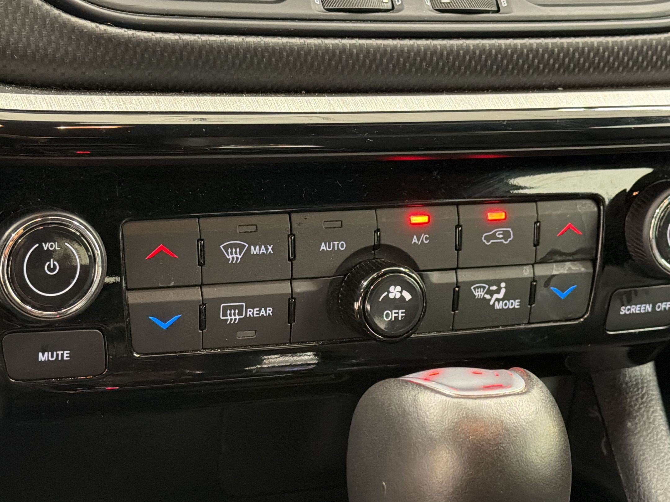 Used 2024 Jeep Compass Trailhawk AWD/4WD image 19