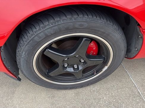 Used 1994 Chevrolet Corvette Coupe image 2