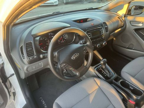 Used 2018 Kia Forte LX image 14
