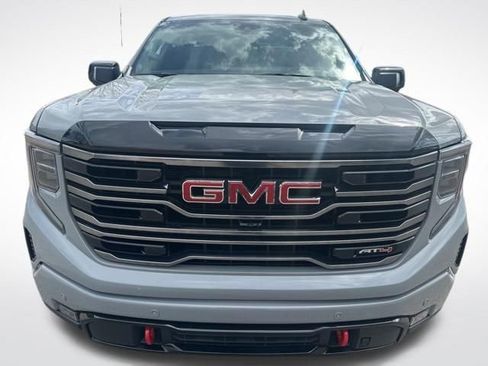 Used 2025 GMC Sierra 1500 AT4 w/ AT4 Premium Package image 8