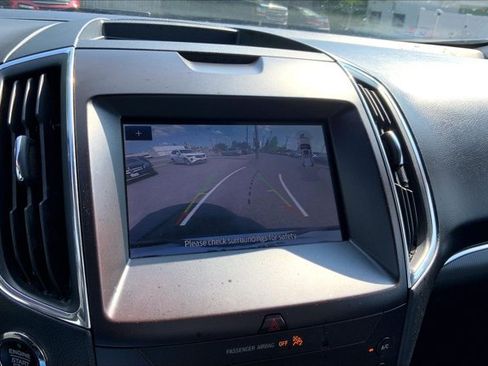 Used 2020 Ford Edge Titanium AWD/4WD image 20