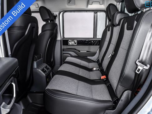 Used 2025 INEOS Grenadier AWD/4WD image 17