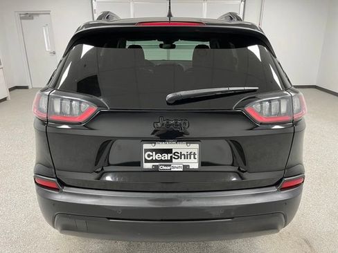 Used 2021 Jeep Cherokee Latitude Plus FWD image 8