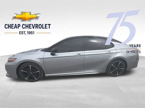 Used 2019 Toyota Camry XSE FWD image 3