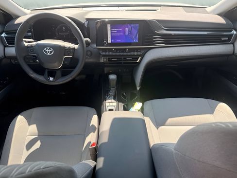Used 2025 Toyota Camry LE w/ Convenience Package FWD image 15