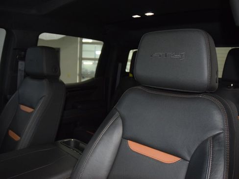 Used 2023 GMC Sierra 1500 AT4 w/ Technology Package AWD/4WD image 39