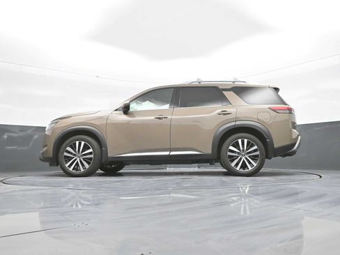 Used 2023 Nissan Pathfinder Platinum w/ Cargo Package AWD/4WD image 38