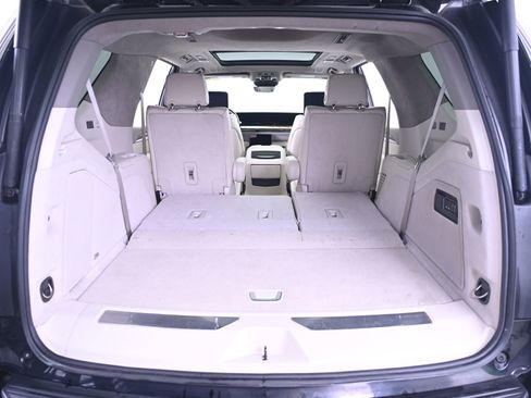 Used 2025 Cadillac Escalade Sport Platinum AWD/4WD image 15