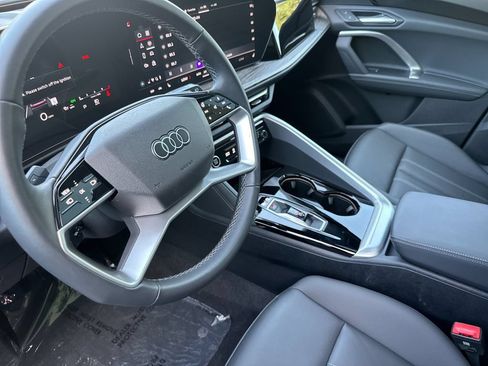 Used 2025 Audi Q5 Premium w/ Convenience Package AWD/4WD image 12