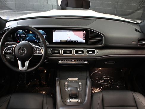 Used 2023 Mercedes-Benz GLS 450 4MATIC image 31