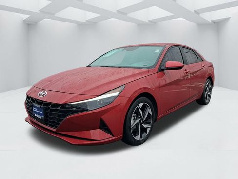 Certified 2023 Hyundai Elantra SEL w/ Convenience Package image 1