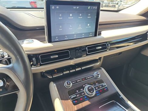 Used 2023 Lincoln Aviator Reserve w/ Equipment Group 201A AWD/4WD image 8
