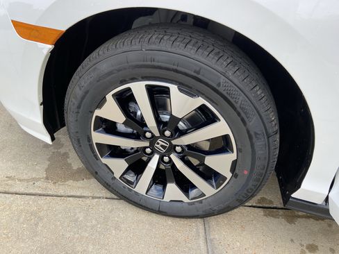 New 2026 Honda Odyssey EX-L image 24