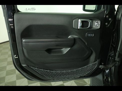 Used 2021 Jeep Wrangler Unlimited Sport AWD/4WD image 17