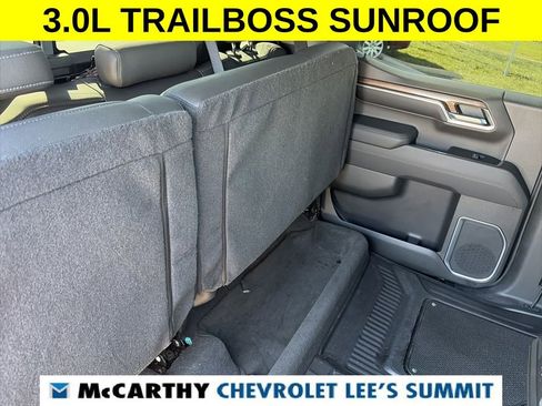 Used 2022 Chevrolet Silverado 1500 LT Trail Boss w/ LT Trail Boss Premium Package image 48