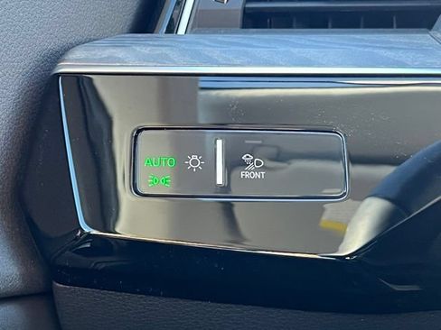 Used 2024 Audi Q8 e-tron Premium Plus w/ Premium Plus Package AWD/4WD image 14