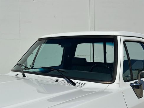 Used 1991 Dodge D/W Truck 250 image 9