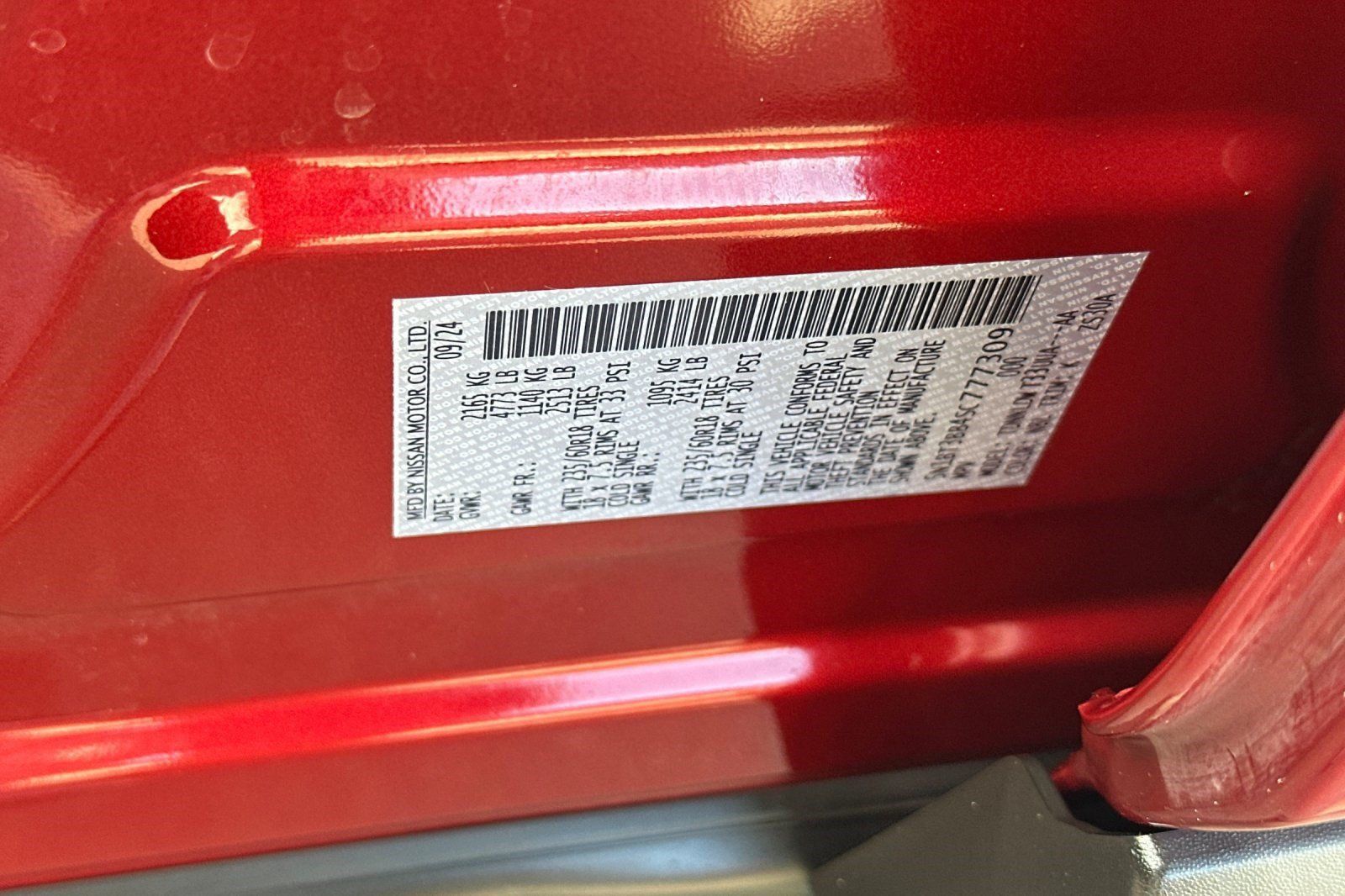 Used 2025 Nissan Rogue SV AWD/4WD image 27