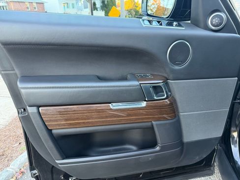 Used 2019 Land Rover Range Rover Sport Autobiography image 16