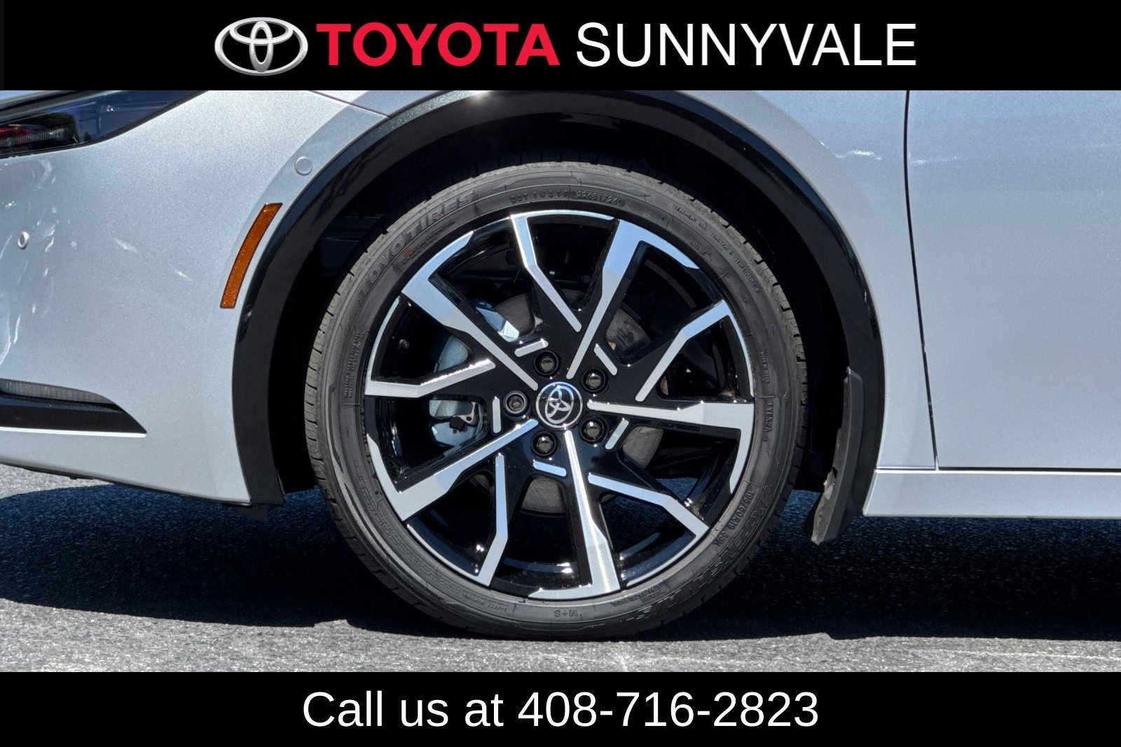 Used 2026 Toyota Prius Plug-In Hybrid w/ Limited Premium Package FWD image 23