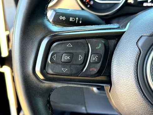 Used 2021 Jeep Gladiator Sport AWD/4WD image 13