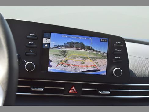 New 2026 Hyundai Elantra SE FWD image 21