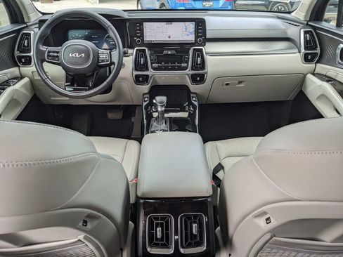 Certified 2023 Kia Sorento SX FWD image 15