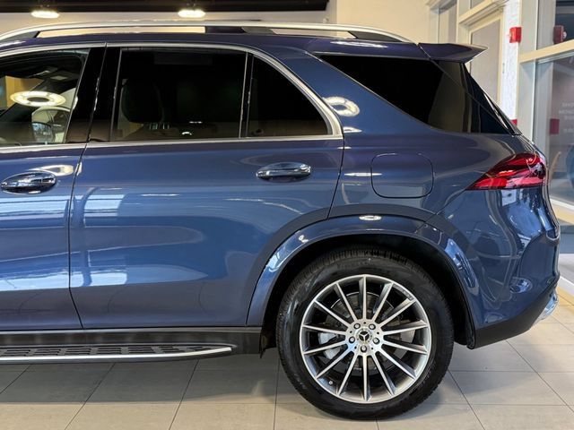 Used 2025 Mercedes-Benz GLE 450e 4MATIC w/ AMG Line Exterior image 9