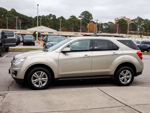 Used 2015 Chevrolet Equinox LT w/ Driver Convenience Package image 3