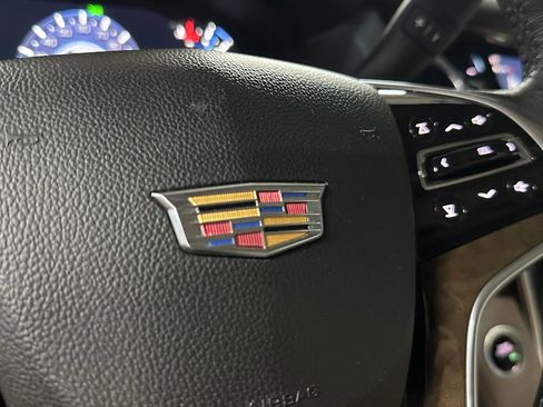 Used 2019 Cadillac Escalade Premium Luxury image 33