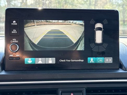 Used 2023 Honda Pilot Touring image 24