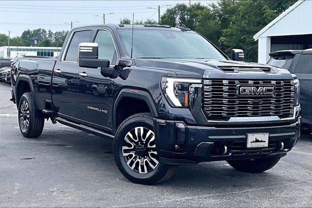 Used 2024 GMC Sierra 3500 Denali Ultimate AWD/4WD image 38