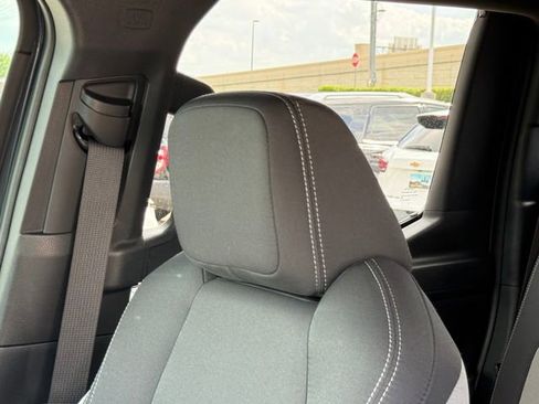 Used 2025 Toyota Tacoma TRD Sport AWD/4WD image 16