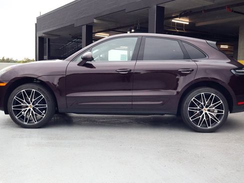 New 2026 Porsche Macan image 2