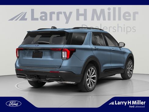 New 2027 Ford Explorer ST-Line AWD/4WD image 2