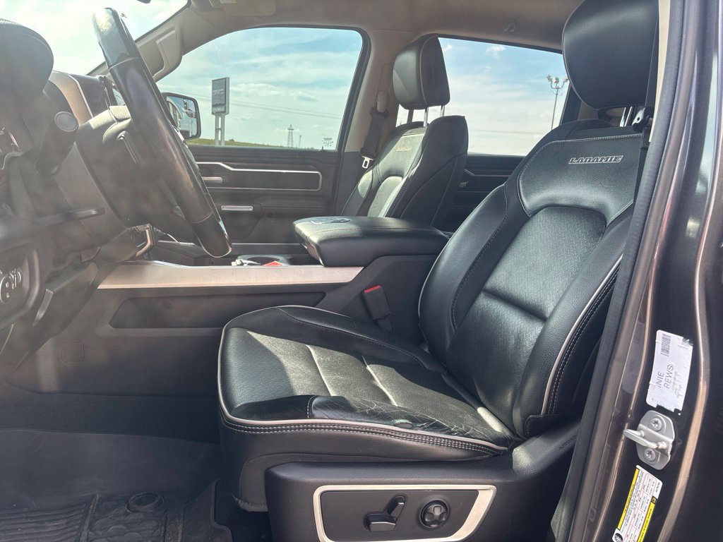 Used 2019 RAM 1500 Laramie AWD/4WD image 9
